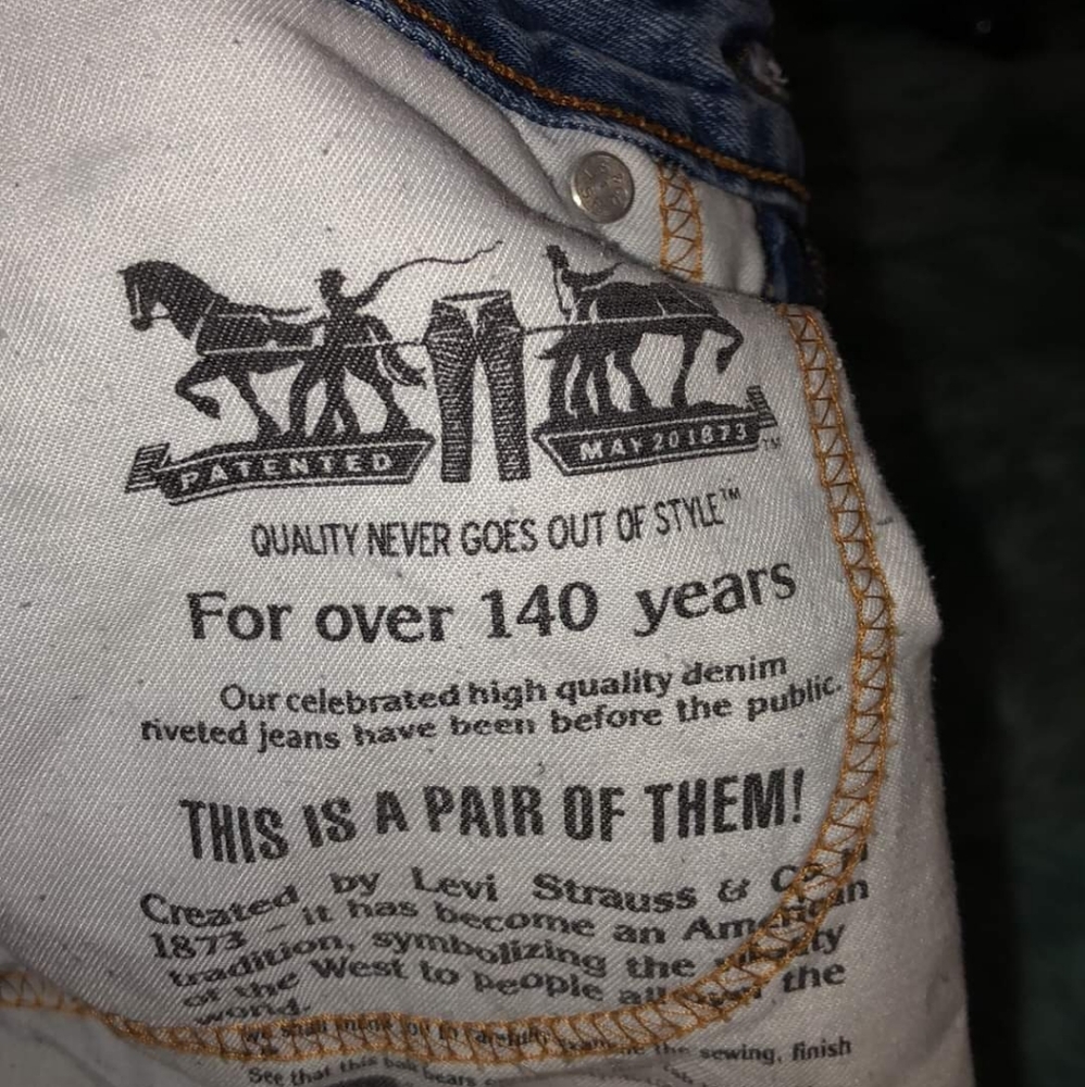 Levi jeans size 29